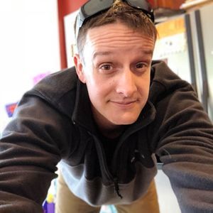 Meet your Posher, Levi